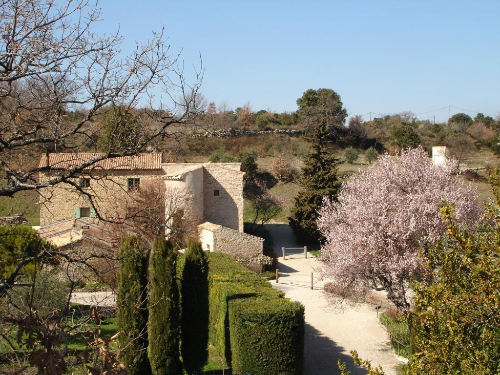 Domaine De La Grange Neuve La Roque-sur-Pernes Exterior foto